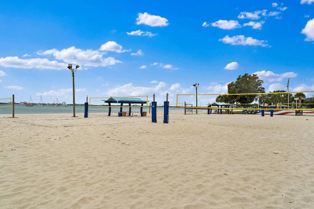 Quaint Gulfport Beach Bungalow St. Petersburg Eksteriør bilde